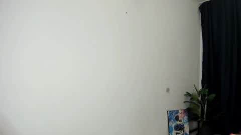 Snapshot of land_of_sweets chatting on December 24, 2024, 12:33 am land_of_sweets online show from December 24, 2024, 12:33 am