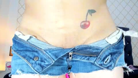 lanhaexotik online show from February 8, 2025, 12:39 pm