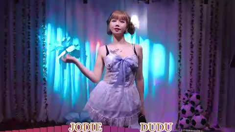 lankwaifong_cindy online show from June 15, 2026, 3:09 am