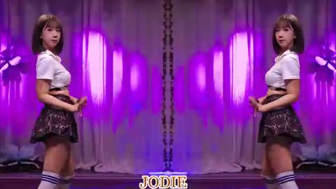 lankwaifong_cindy online show from July 17, 2026, 7:37 am