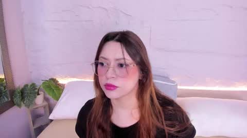 Lanna online show from December 18, 2025, 11:38 am