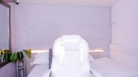 Snapshot of lanna_18_ chatting on May 8, 2026, 11:37 am Lanna online show from May 8, 2026, 11:37 am