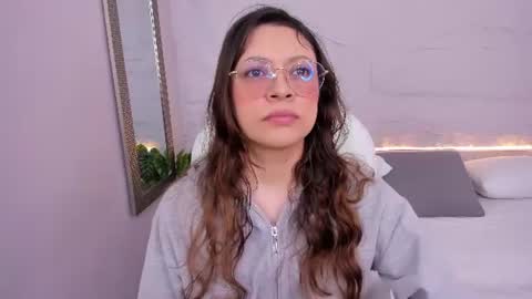 Lanna online show from July 20, 2026, 1:13 pm