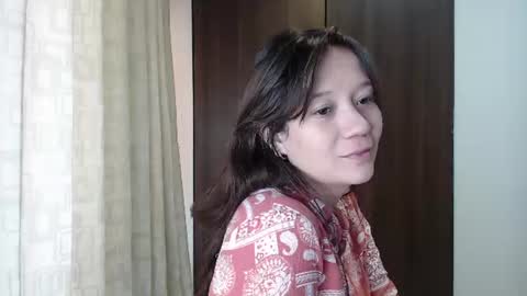 Lanna online show from June 24, 2026, 1:21 pm