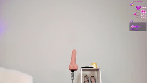 Lanna miley Russo  online show from October 8, 2025, 12:03 pm