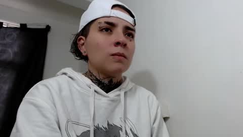 Snapshot of lannie_gonzales chatting on March 5, 2025, 8:10 pm LANNIE online show from March 5, 2025, 8:10 pm