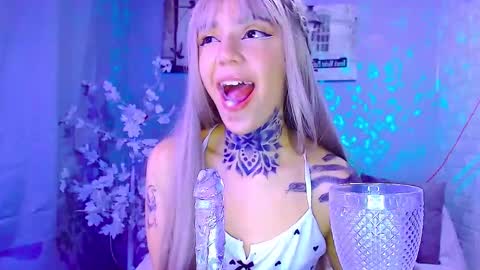 Snapshot of lannie_gonzales chatting on November 7, 2025, 9:59 pm LANNIE online show from November 7, 2025, 9:59 pm