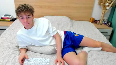 Fandi online show from December 19, 2024, 6:45 am