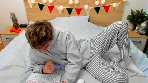 Fandi online show from January 4, 2025, 11:22 am