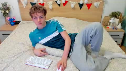 Fandi online show from March 1, 2025, 4:15 am