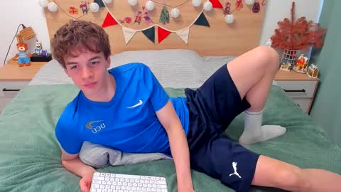 Fandi online show from December 14, 2025, 10:42 am