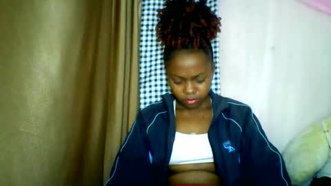 Snapshot of lara_belle chatting on May 27, 2026, 3:14 am lara_belle online show from May 27, 2026, 3:14 am