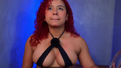 lara_curly online show from May 27, 2026, 10:23 am
