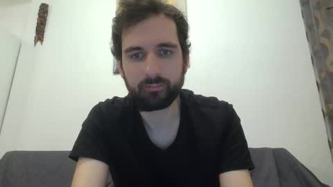 Snapshot of laraaan chatting on December 2, 2025, 8:37 pm laraaan online show from December 2, 2025, 8:37 pm