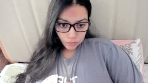 Snapshot of laracamille chatting on December 14, 2025, 1:27 pm lara online show from December 14, 2025, 1:27 pm