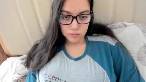 Snapshot of laracamille chatting on March 8, 2026, 2:54 pm lara online show from March 8, 2026, 2:54 pm
