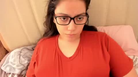 Snapshot of laracamille chatting on March 22, 2026, 6:33 pm lara online show from March 22, 2026, 6:33 pm