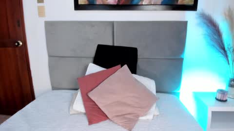  Lara Gold  online show from February 7, 2025, 3:55 am