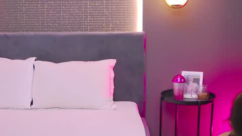 Snapshot of larakent chatting on January 25, 2025, 9:04 pm LaraKent online show from January 25, 2025, 9:04 pm