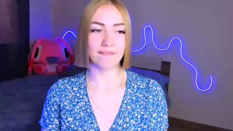 LaraKrein lk online show from September 15, 2025, 11:10 am