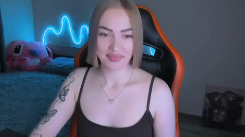 LaraKrein lk online show from May 3, 2026, 3:51 pm