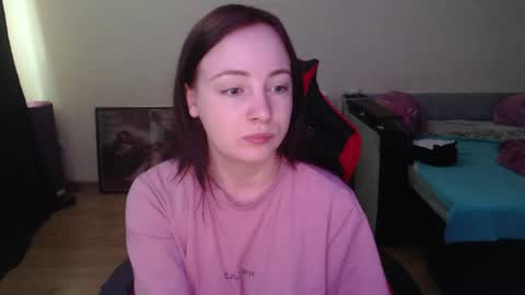 Laralianna online show from May 6, 2026, 8:41 am
