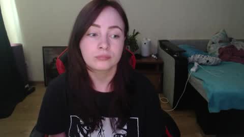 Laralianna online show from May 8, 2026, 9:14 am