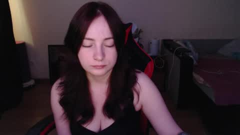 Laralianna online show from May 21, 2026, 5:53 pm