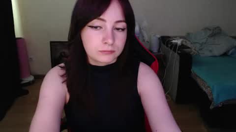 Laralianna online show from July 1, 2026, 6:04 am