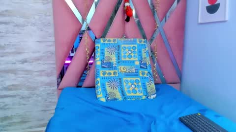 Lara Murphy online show from December 15, 2024, 1:02 am