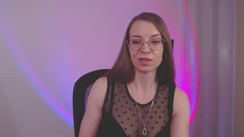 larawintersxxx online show from May 9, 2026, 9:20 pm