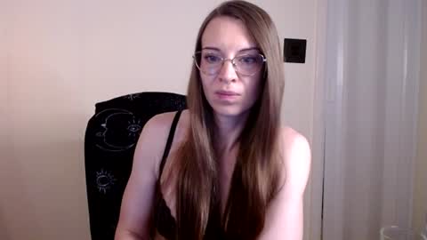 larawintersxxx online show from June 22, 2026, 6:49 pm