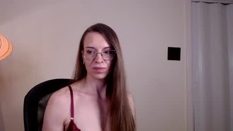 larawintersxxx online show from July 13, 2026, 9:06 pm