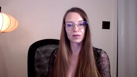 larawintersxxx online show from July 23, 2026, 9:57 pm
