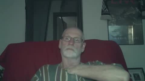 Larbie online show from October 15, 2025, 9:42 am