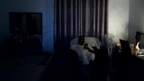 Snapshot of largepanny chatting on January 3, 2025, 8:01 pm largepanny online show from January 3, 2025, 8:01 pm