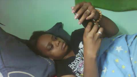 Snapshot of larissa645771 chatting on February 18, 2026, 12:01 pm larissa645771 online show from February 18, 2026, 12:01 pm