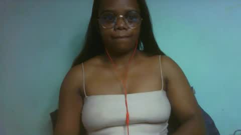 Snapshot of larissa645771 chatting on March 5, 2026, 6:04 pm larissa645771 online show from March 5, 2026, 6:04 pm