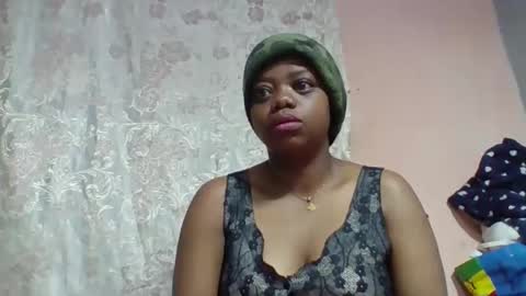 larissa645771 online show from May 6, 2026, 3:02 am