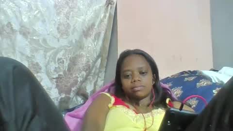 larissa645771 online show from May 11, 2026, 2:45 pm