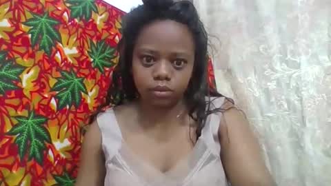 larissa645771 online show from June 8, 2026, 2:12 am