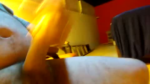 Snapshot of larry19711234 chatting on February 19, 2025, 10:20 pm larry19711234 online show from February 19, 2025, 10:20 pm