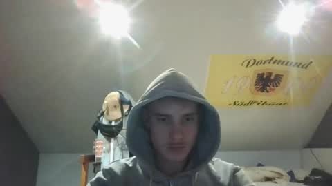 Snapshot of larscivin chatting on December 18, 2025, 4:46 pm Marco online show from December 18, 2025, 4:46 pm