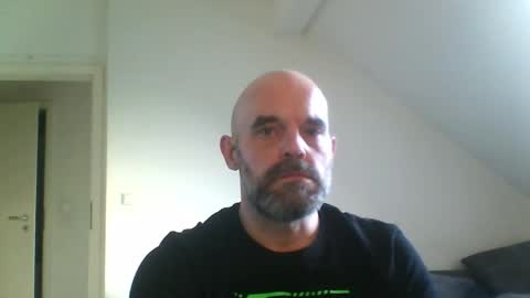 larsvegas1895 online show from May 25, 2026, 4:51 am