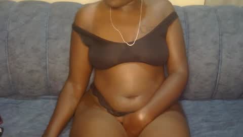 Snapshot of larvy12 chatting on February 13, 2026, 11:45 pm larvy12 online show from February 13, 2026, 11:45 pm