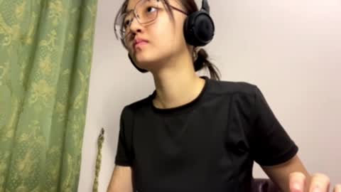 Aiko online show from December 14, 2025, 2:22 pm