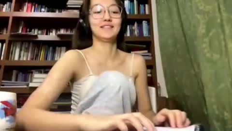 Aiko online show from December 16, 2025, 4:23 pm