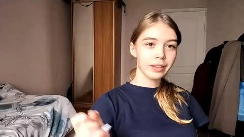 Snapshot of lateshastarnaud chatting on May 28, 2026, 8:11 am Linet online show from May 28, 2026, 8:11 am