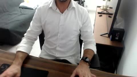 Snapshot of latexdave84 chatting on January 7, 2026, 10:29 am latexdave84 online show from January 7, 2026, 10:29 am