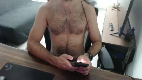 latexdave84 online show from May 20, 2026, 10:43 am